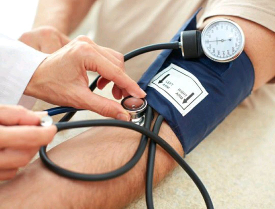 如何预防老年人高血压？