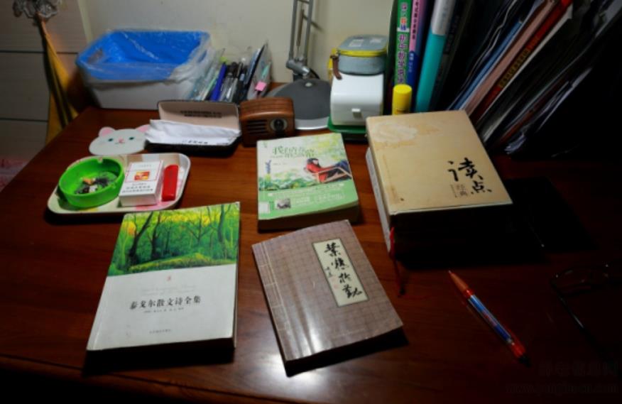 老人阅读