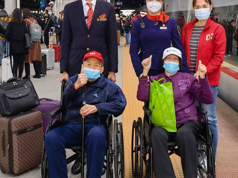 老年乘客