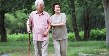 长护险为失能老人撑起保障伞 长护险为失能老人撑起保障伞