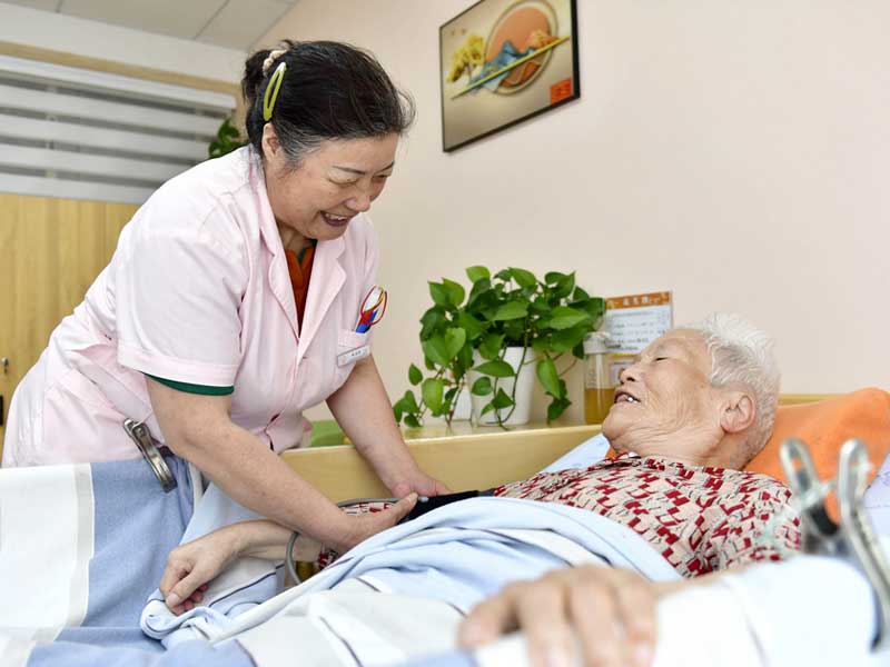 养老院照顾老人的水平